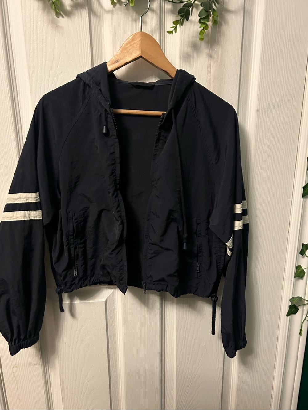 Brandy Melville Windbreaker